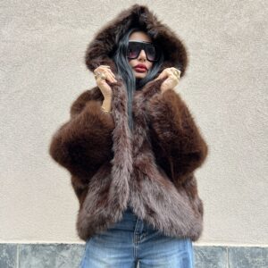 Pelliccia cappuccio mokka